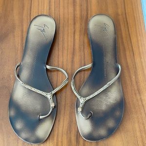 Giuseppe Zanotti Leather T-strap Sandals Crystal Embellishments